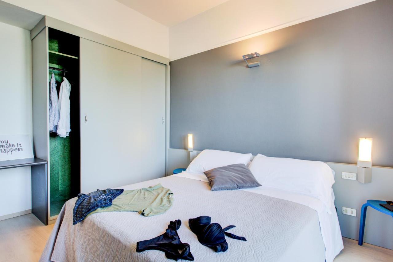Hotel Ivano Римини Екстериор снимка